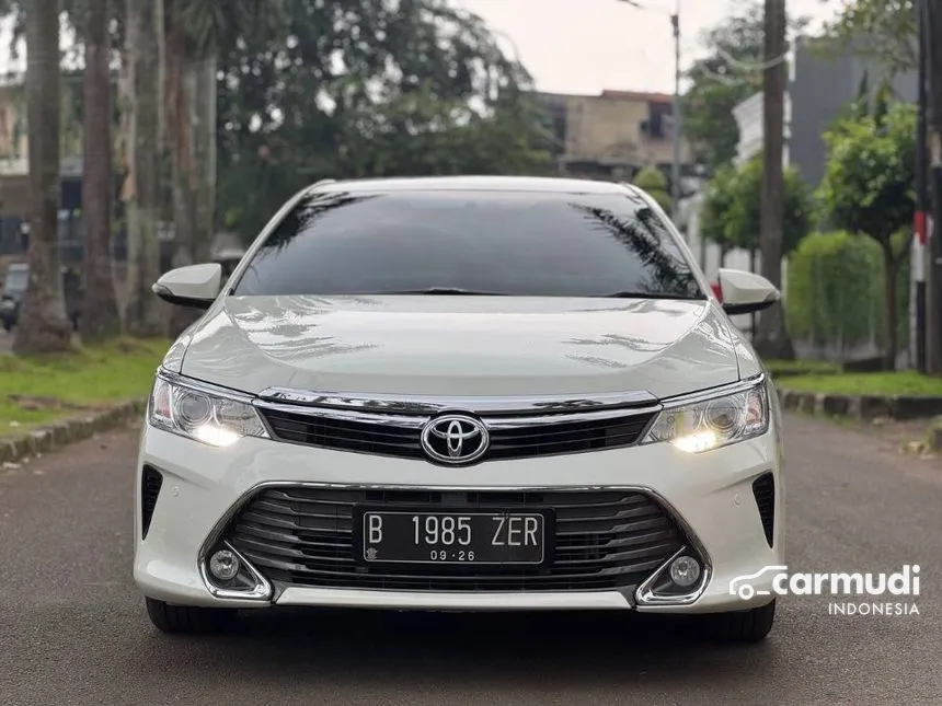 2015 Toyota Camry V Sedan