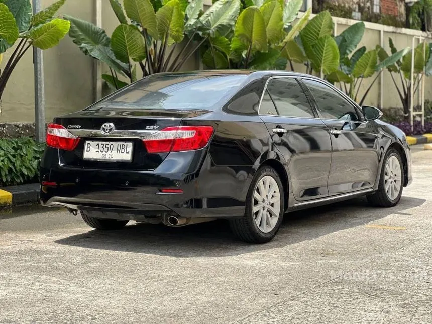 2014 Toyota Camry V Sedan