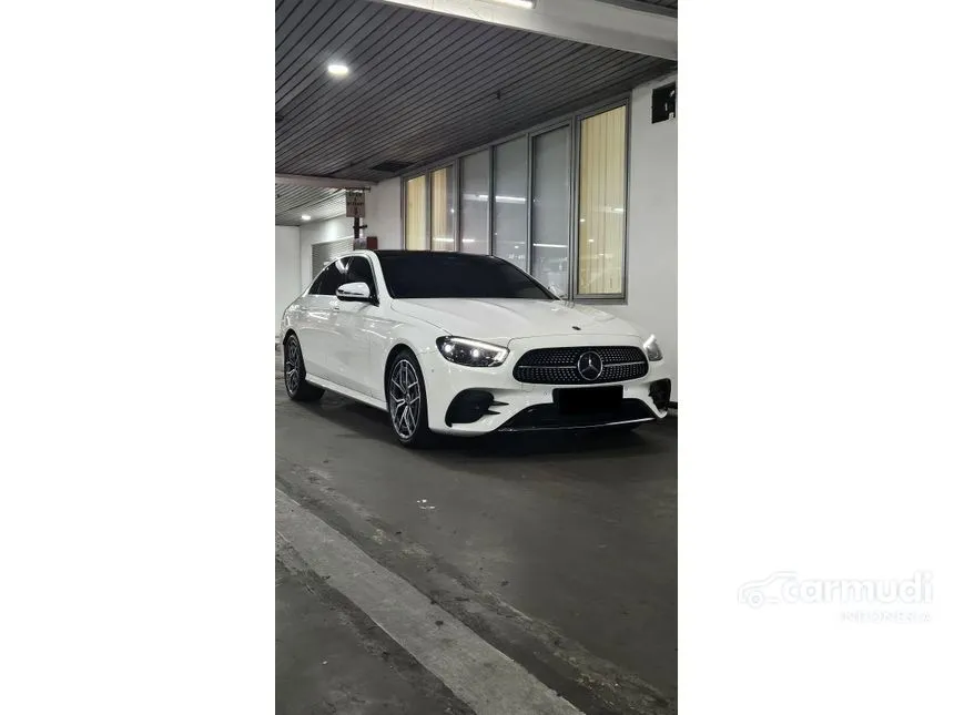 2022 Mercedes-Benz E300 AMG Line Sedan