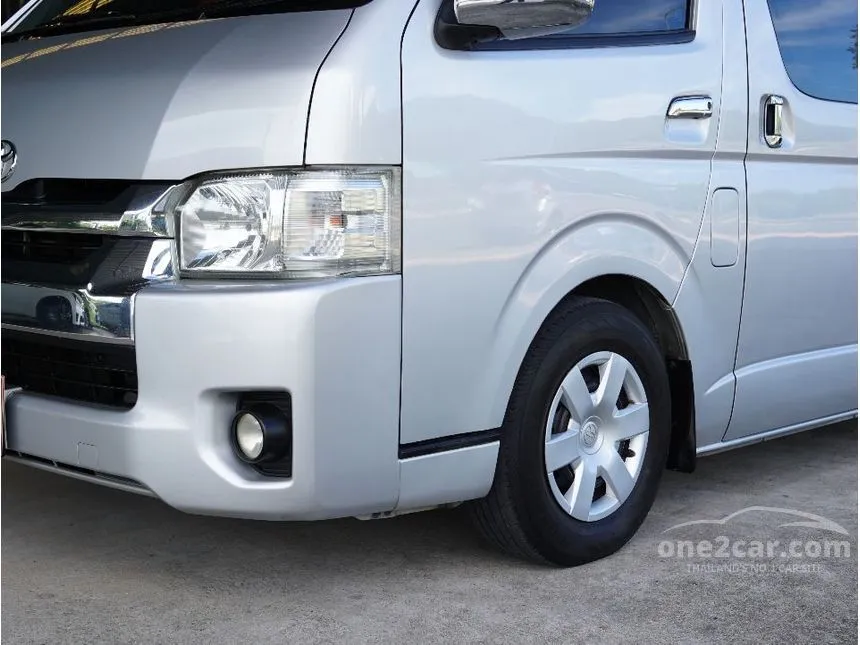 2017 Toyota HIACE D4D Van