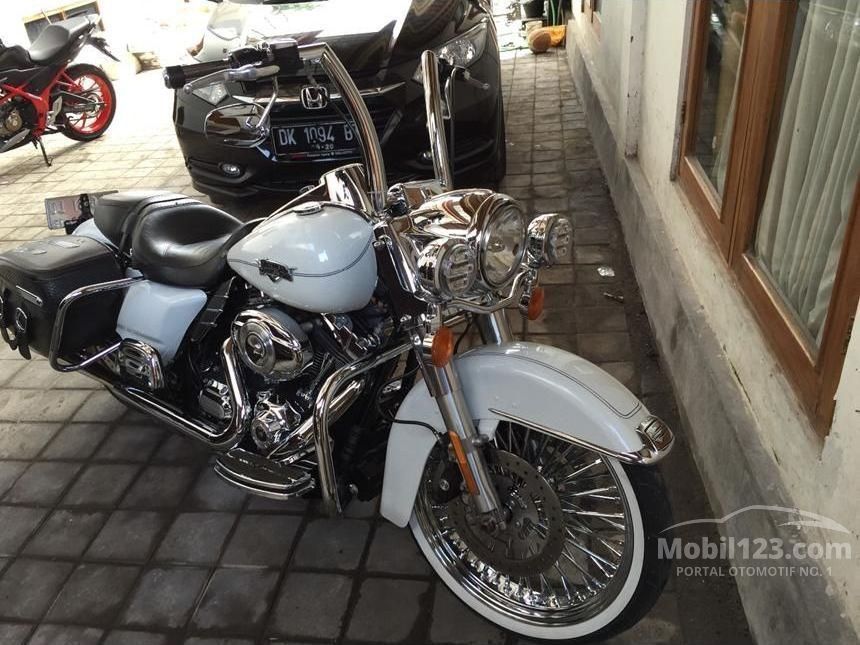  Jual  Motor Harley  Davidson  Touring  2012 1 8 di Bali Manual 