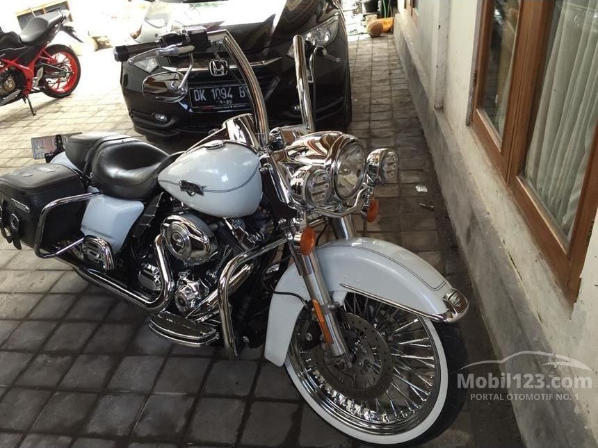  Jual  Motor Harley  Davidson  Touring 2012 1 8 di  Bali  Manual 