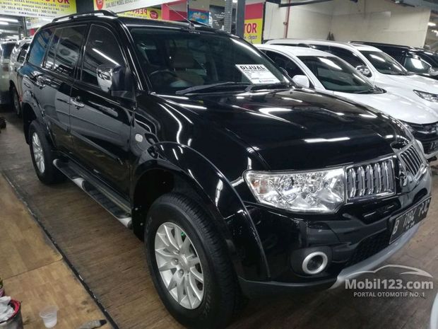 Mitsubishi Pajero Sport Mobil bekas dijual di Indonesia 