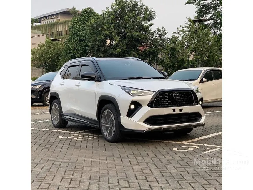 2025 Toyota Yaris Cross S HV with GR Parts Aero Pkg(Prem Clr) SUV