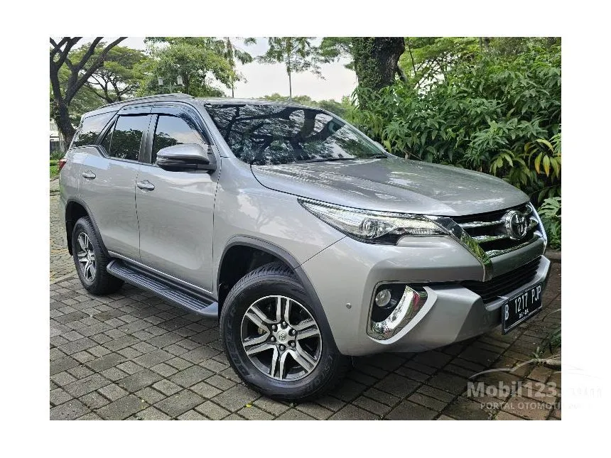 Jual Mobil Toyota Fortuner 2019 VRZ 2.4 di DKI Jakarta Automatic SUV Silver Rp 316.000.000