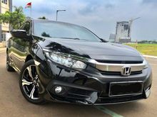 Honda civic TURBO ES sedan 2016 hitam tgn 01 TERAWAT