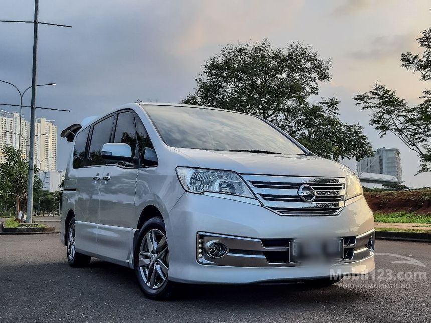 Nissan serena 2014