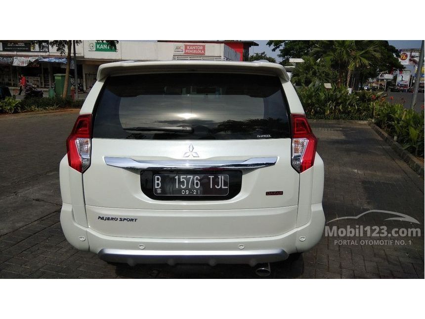  Jual  Mobil  Mitsubishi Pajero  Sport 2021 Dakar 2 5 di Jawa 