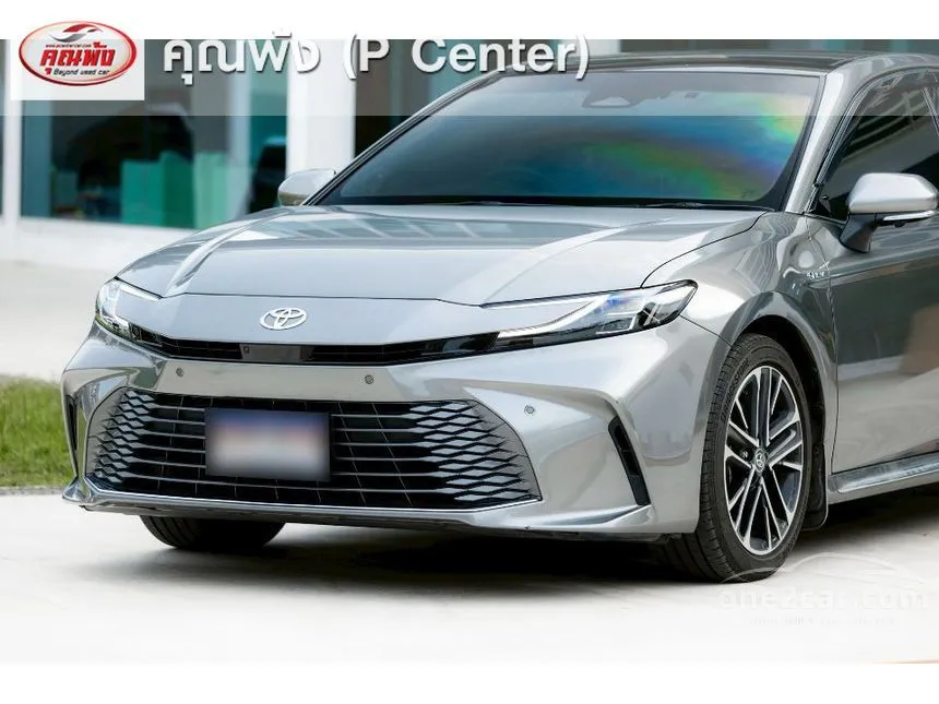 2025 Toyota CAMRY HEV Premium Luxury Sedan