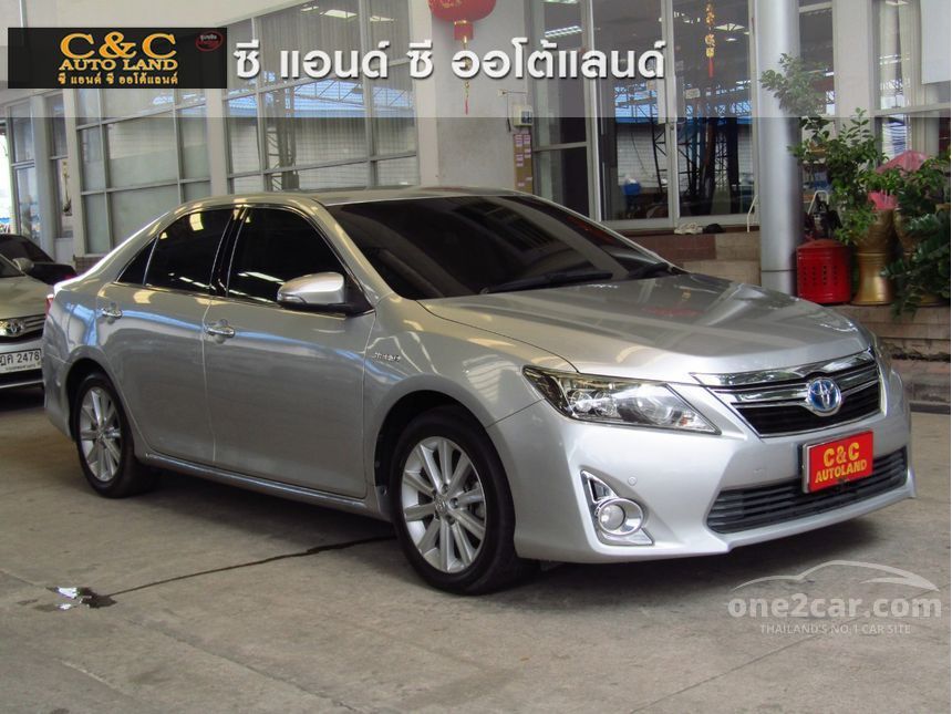2012 Toyota CAMRY Hybrid Sedan