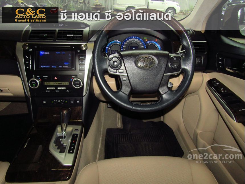 2012 Toyota CAMRY Hybrid Sedan