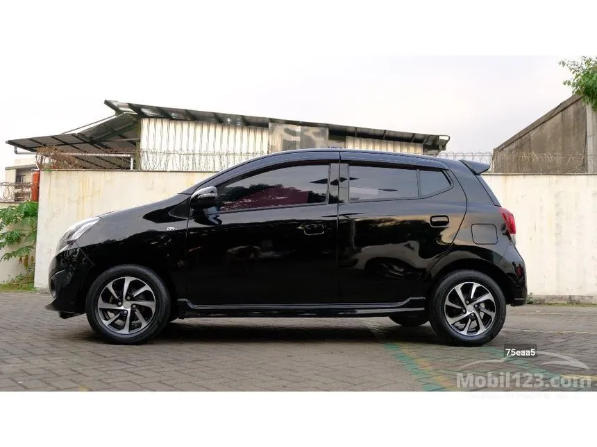 2019 Daihatsu Ayla R Hatchback