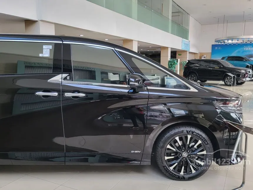 2025 Toyota Alphard HEV (Non Premium Color) MPV