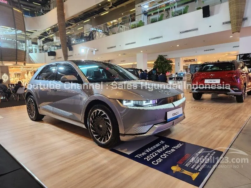 Jual Mobil Hyundai IONIQ 5 2024 Long Range Signature di Banten Automatic Wagon Silver Rp 650.000.000