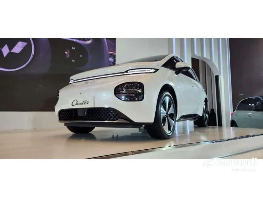 2024 Wuling Cloud EV Hatchback