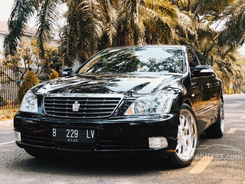 Jual Mobil  Toyota  Crown  2005 Royal  Saloon  Full 3 0 di 