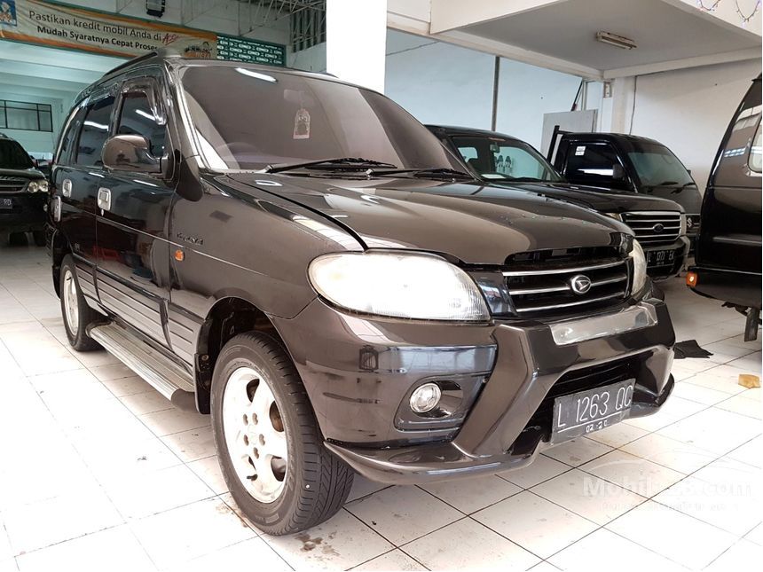 Jual Mobil Daihatsu Taruna 2001 CSX 1.5 di Jawa Timur Manual SUV Hitam