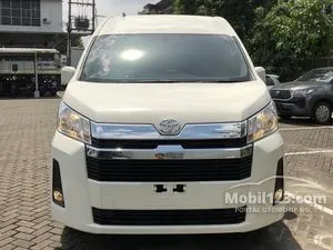 2025 Toyota Hiace 2.8 Premio Van