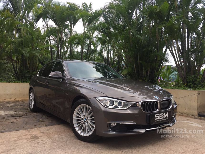 Jual Mobil  BMW  320i  2014 Luxury  2 0 di DKI Jakarta 