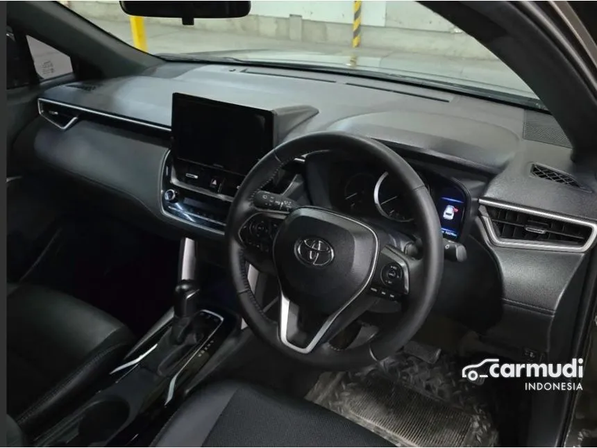 2022 Toyota Corolla Cross Hybrid SUV