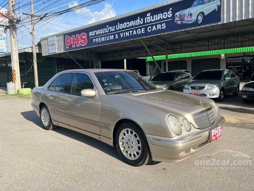 2002 Mercedes-Benz E200 Kompressor Sedan