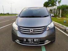 2012 Honda Freed 1.5 PSD Abu-abu