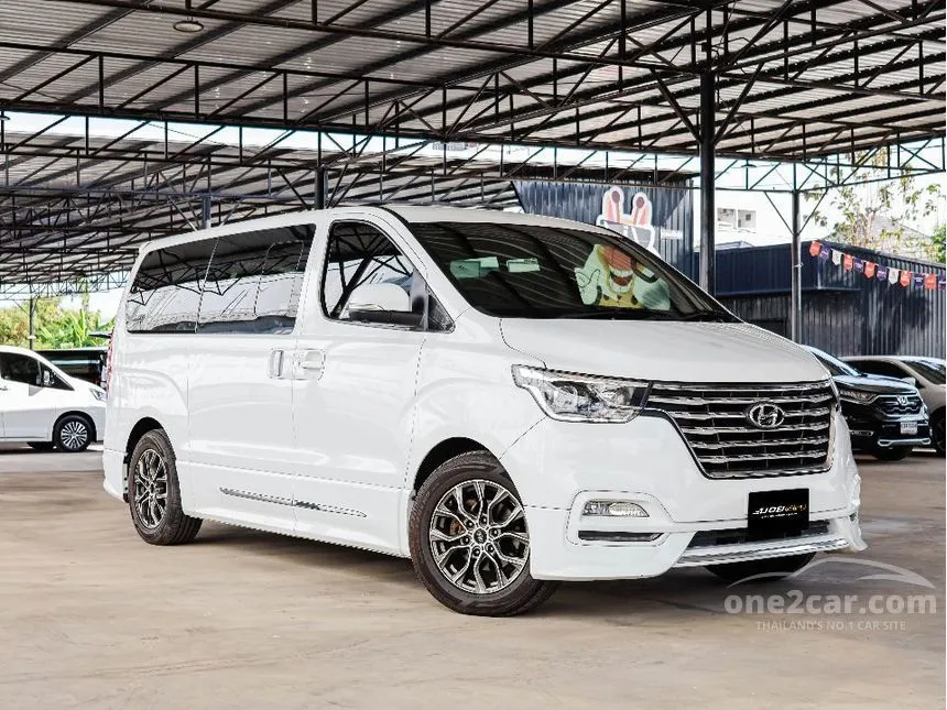 2020 Hyundai GRAND STAREX Premium Wagon