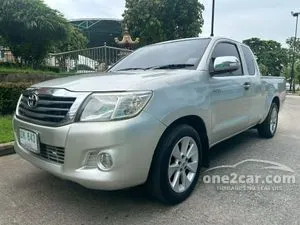 2012 Toyota HILUX VIGO 2.7 Champ J Smart Cab Pickup
