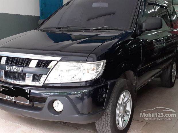 Isuzu Mobil bekas dijual di Sidoarjo Jawa-timur Indonesia 