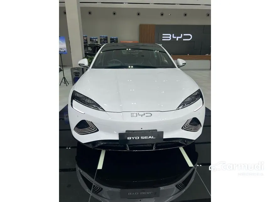 2025 BYD Seal Premium Extended Range Sedan