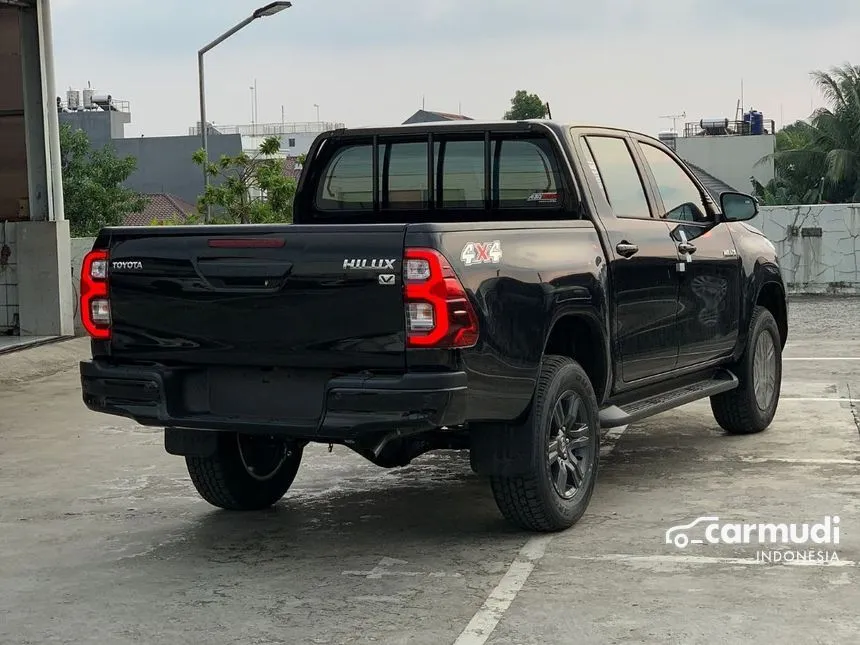 2024 Toyota Hilux V Dual Cab Pick-up