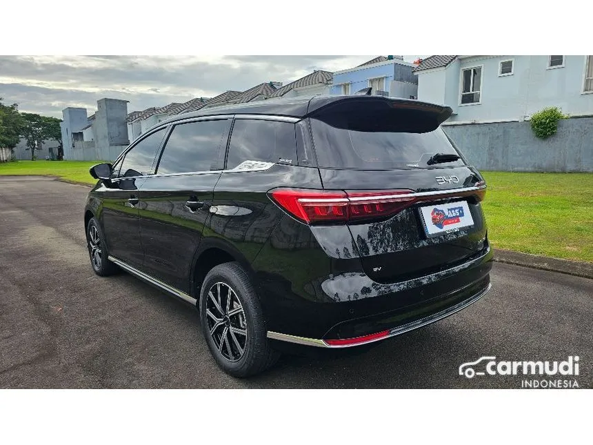 2025 BYD M6 Standard 7-seaters MPV