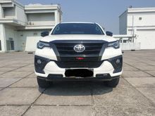 2019 Toyota Fortuner 2,4 TRD SUV Bisa TT