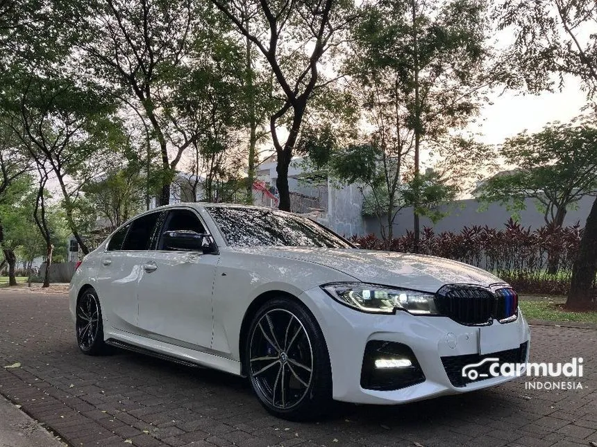 Jual Mobil BMW 330i 2021 M Sport 2.0 di DKI Jakarta Automatic Sedan Putih Rp 705.000.000