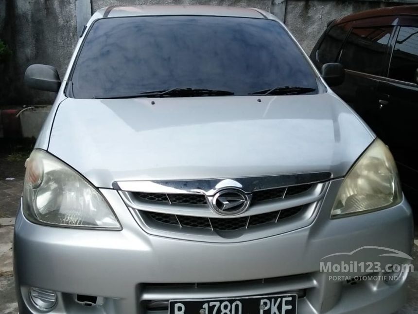 2010 Daihatsu Xenia Xi DELUXE MPV