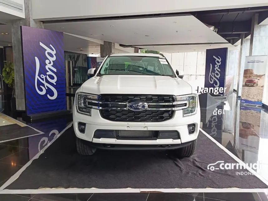 Jual Mobil Ford Everest 2024 XLT 2.0 di Banten Automatic SUV Putih Rp 825.000.000