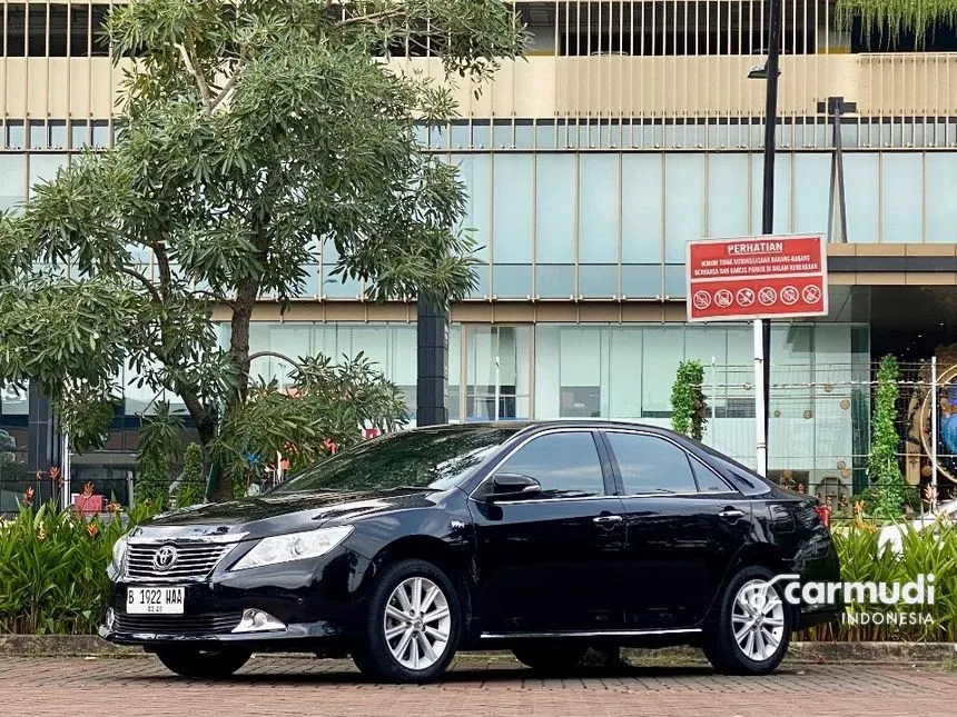 2014 Toyota Camry V Sedan