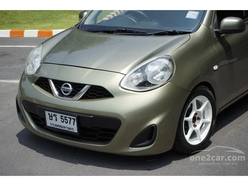 2013 Nissan MARCH E Hatchback