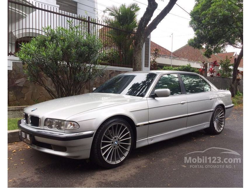 Bmw 735il 1999 года