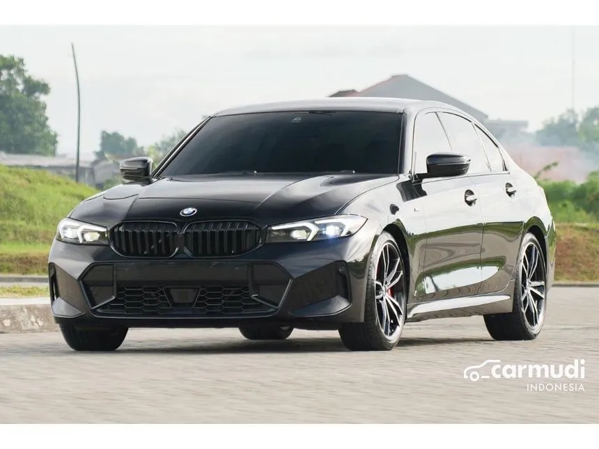 2023 BMW 330i M Sport Pro Sedan