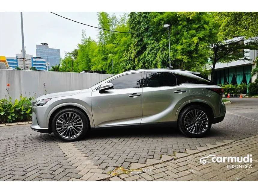 2023 Lexus RX350h Luxury Wagon