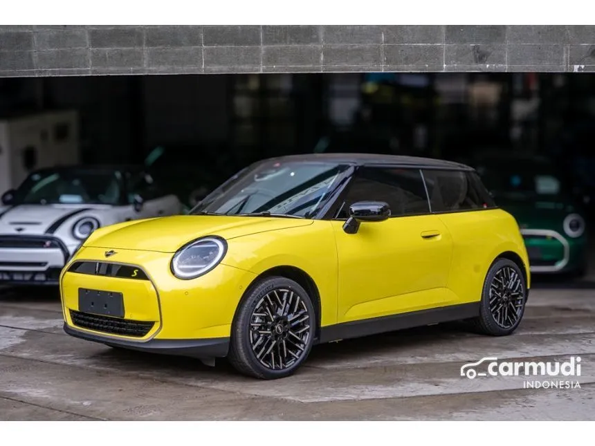 2024 MINI Cooper Cooper SE Hatchback