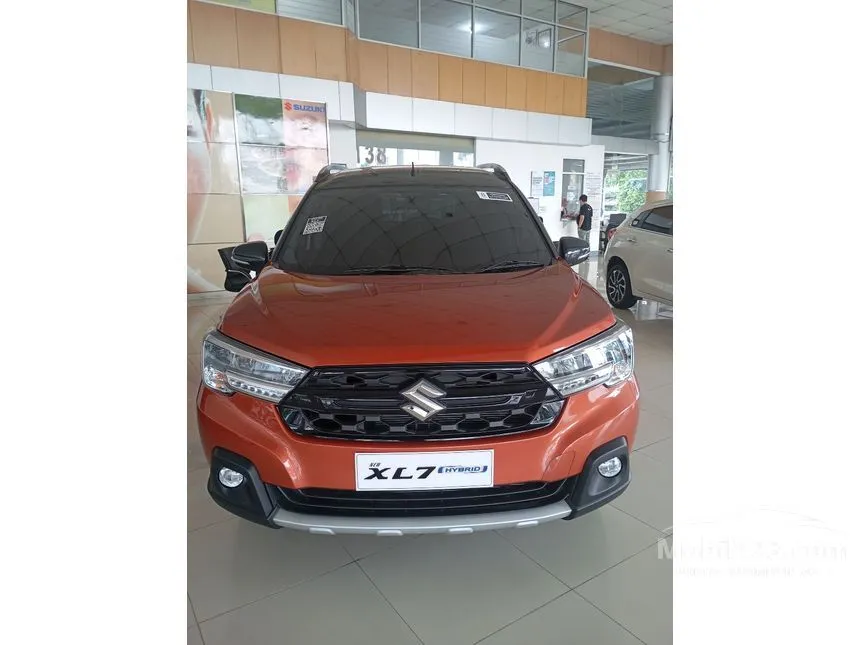 Jual Mobil Suzuki XL7 2024 ALPHA Hybrid 1.5 di Jawa Barat Automatic Wagon Orange Rp 204.500.000