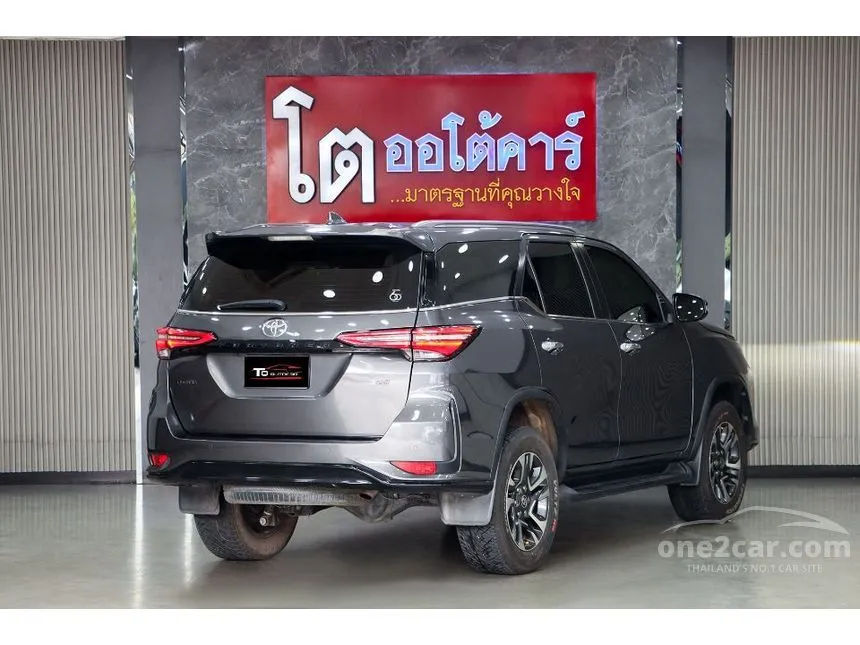 2022 Toyota FORTUNER Leader V SUV