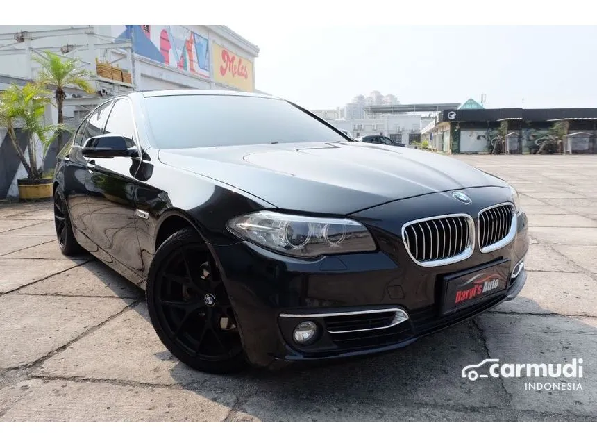 2016 BMW 528i Luxury Sedan