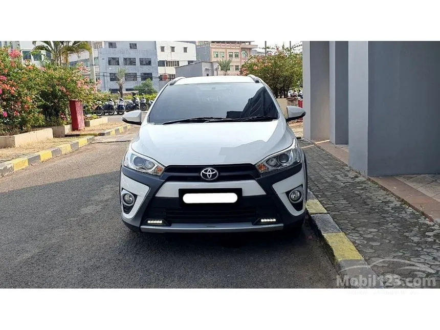 Jual Mobil Toyota Yaris 2017 TRD Sportivo Heykers 1.5 di DKI Jakarta Automatic Hatchback Putih Rp 175.000.000
