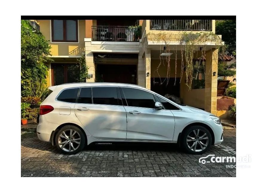2015 BMW 218i Gran Tourer Luxury MPV