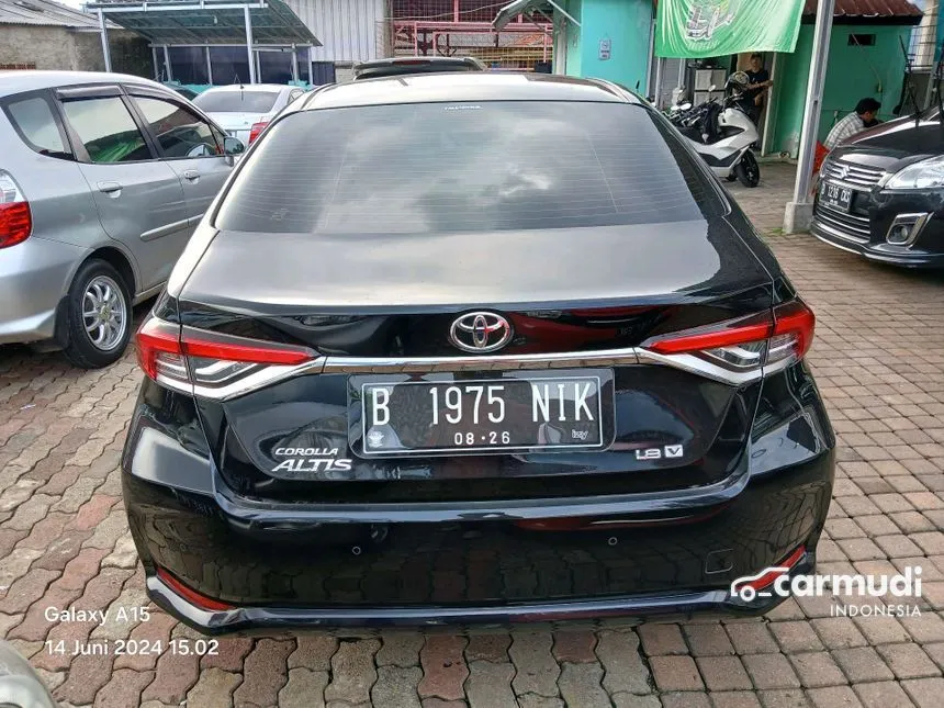 2021 Toyota Corolla Altis V Sedan