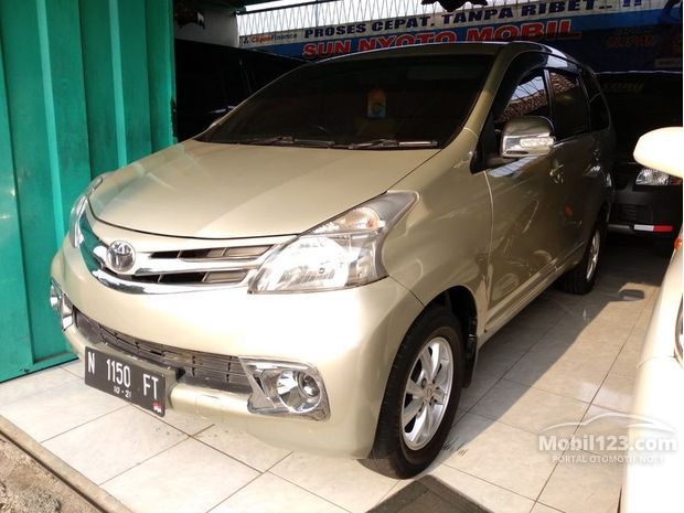 Toyota Avanza Mobil Bekas Baru dijual di Malang Jawa 