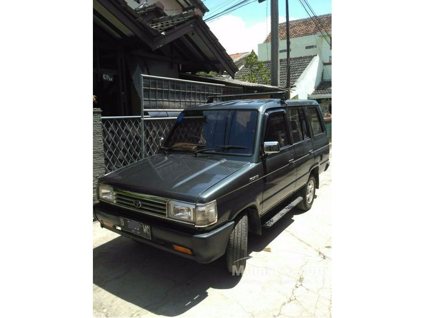 1990 Toyota Kijang Pick Up